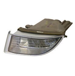 "Left-side fog light for Toyota Prado J120 2002-2009 with durable housing, bright illumination, and OEM-equivalent fit for enhanced visibility."